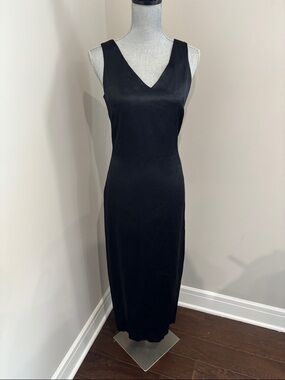 Vintage Episode 100% Silk Classic Black V-Neck MIDI  Dress size 4